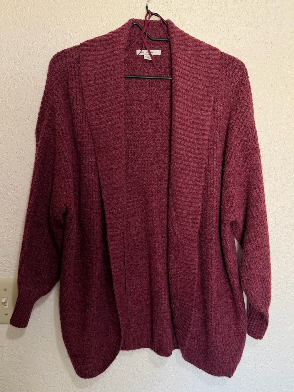 American Eagle women’s cardigan